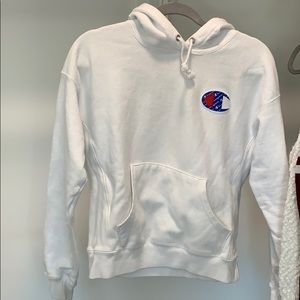 White champion sweatshirt